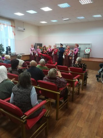 Выступление 30.11.2018 г. ансамбля «Задорные сердца»